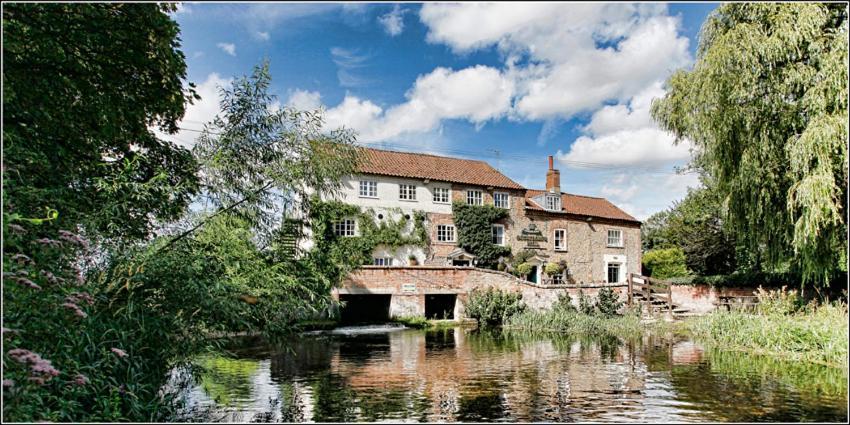 Sculthorpe Mill Hotel Fakenham Exterior photo